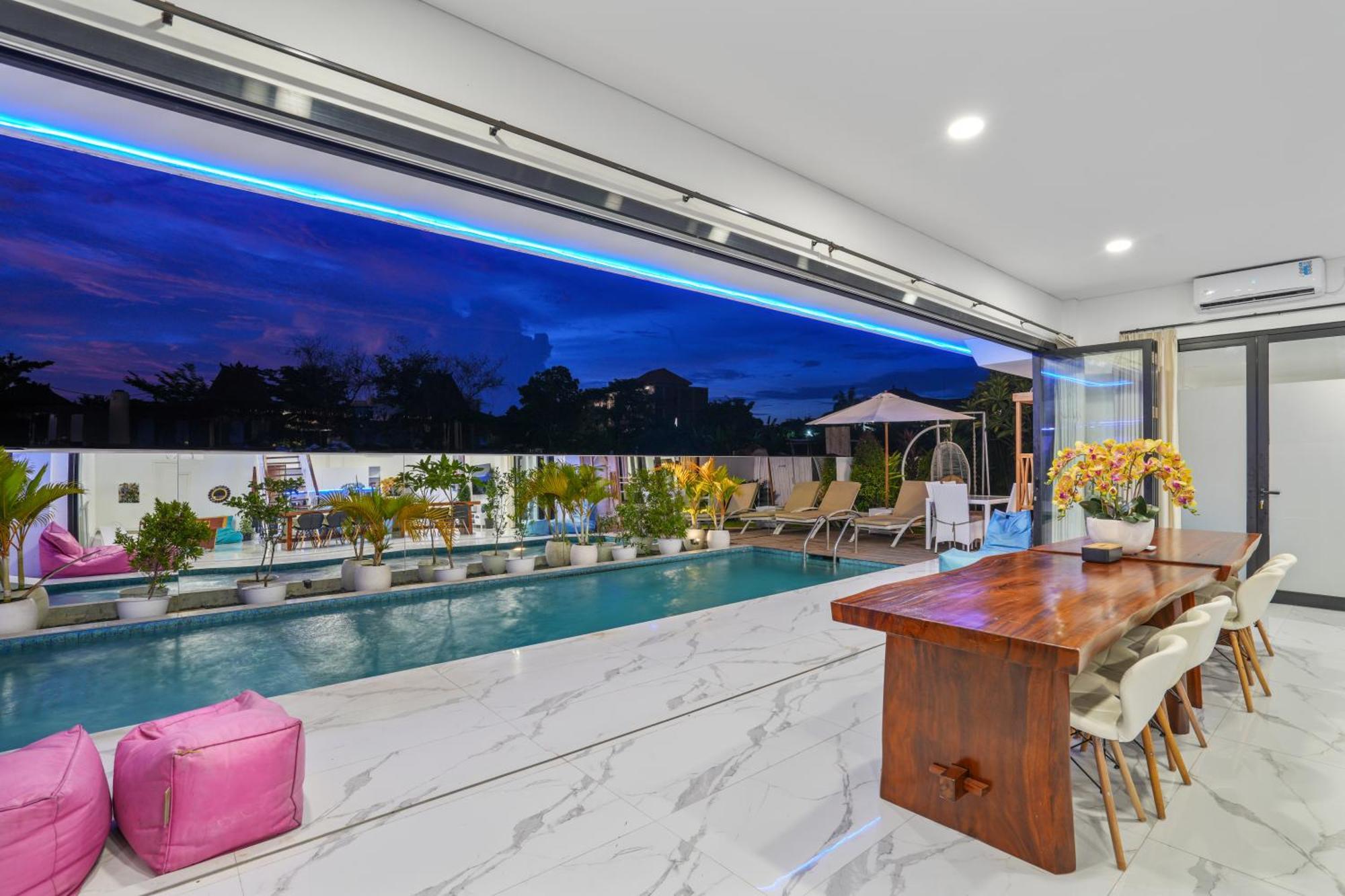 Large Luxury Modern Mansion Sleeps 8 Up To 50 Villa Seminyak (Bali)