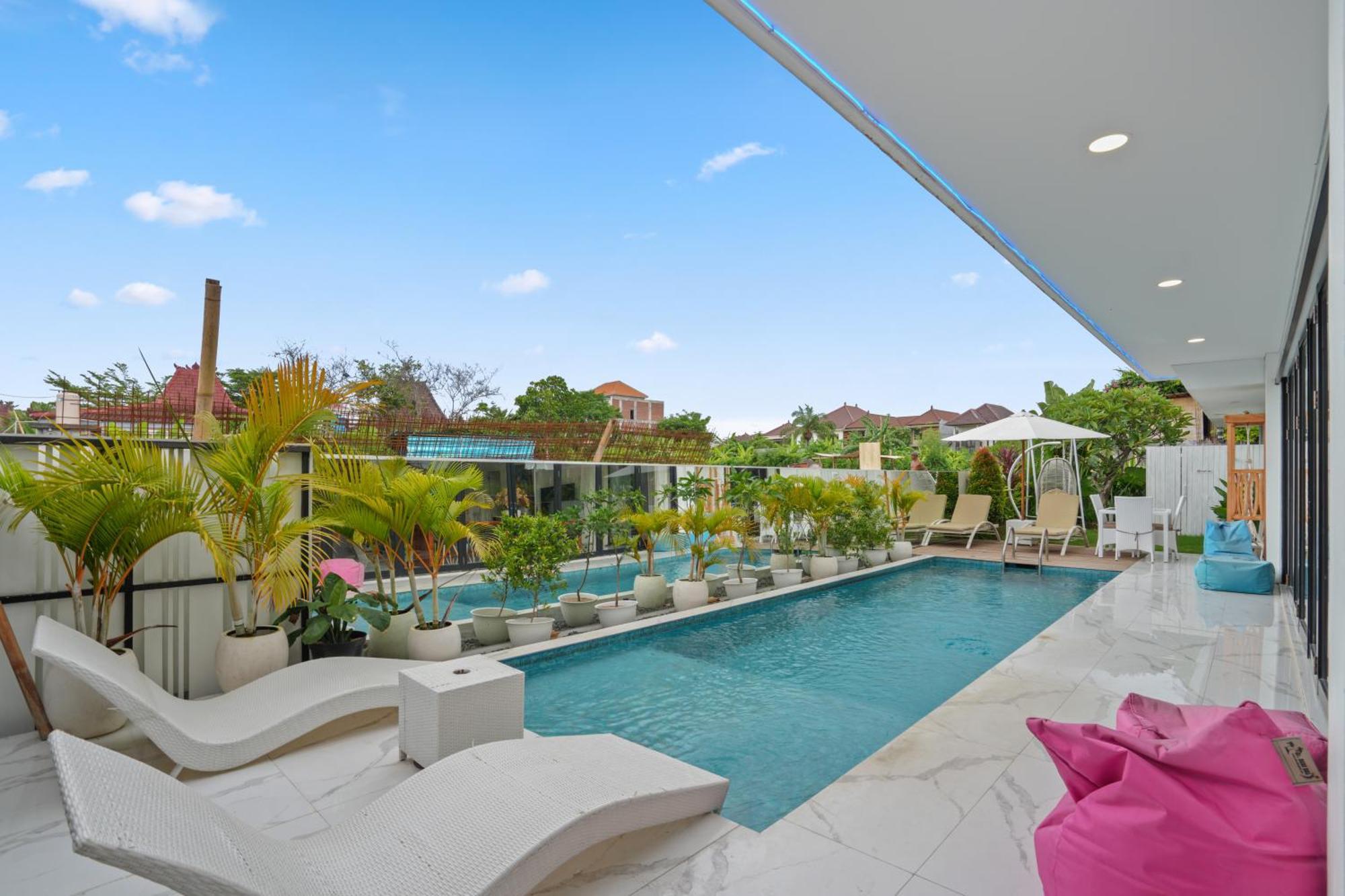 Large Luxury Modern Mansion Sleeps 8 Up To 50 Villa *