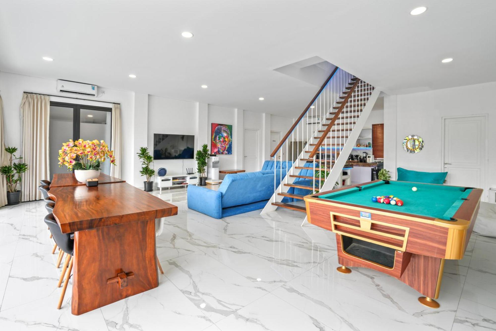 Large Luxury Modern Mansion Sleeps 8 Up To 50 Villa Seminyak (Bali)