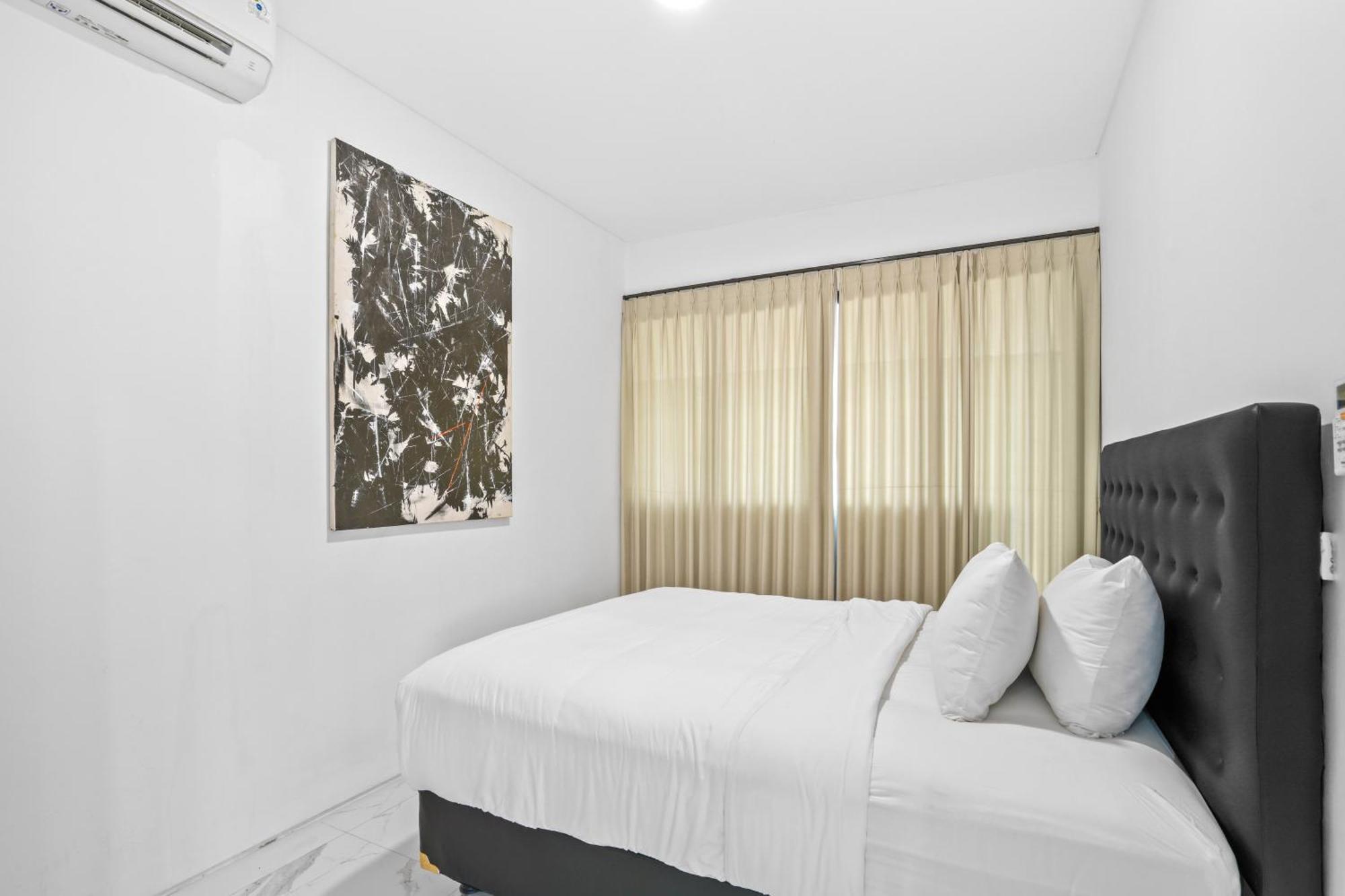 Large Luxury Modern Mansion Sleeps 8 Up To 50 *
